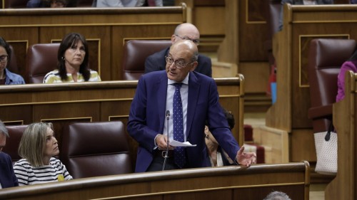 Euskal Taldeak espazio publikoetan arma zorrotzak eramatea murrizteko neurriak hartzea erreklamatu dio Gobernuari: 