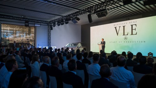 Lehendakariak Mercedes-Benzen lantegitik aldarrikatu du Euskadik izan behar duen zeregina Europaren etorkizun industrialean